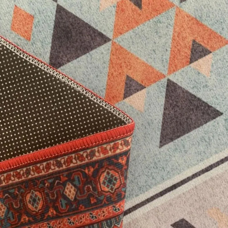 Vintage Luxe Lounge Rug: American Retro Style